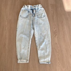 Zara light wash paper bag mom jeans size 6/38/28